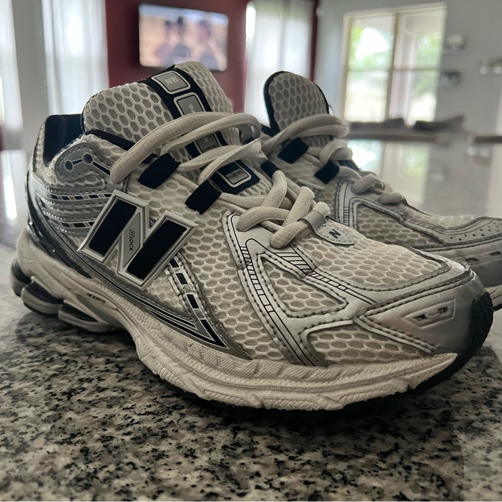 New Balance Black Mesh Sneakers